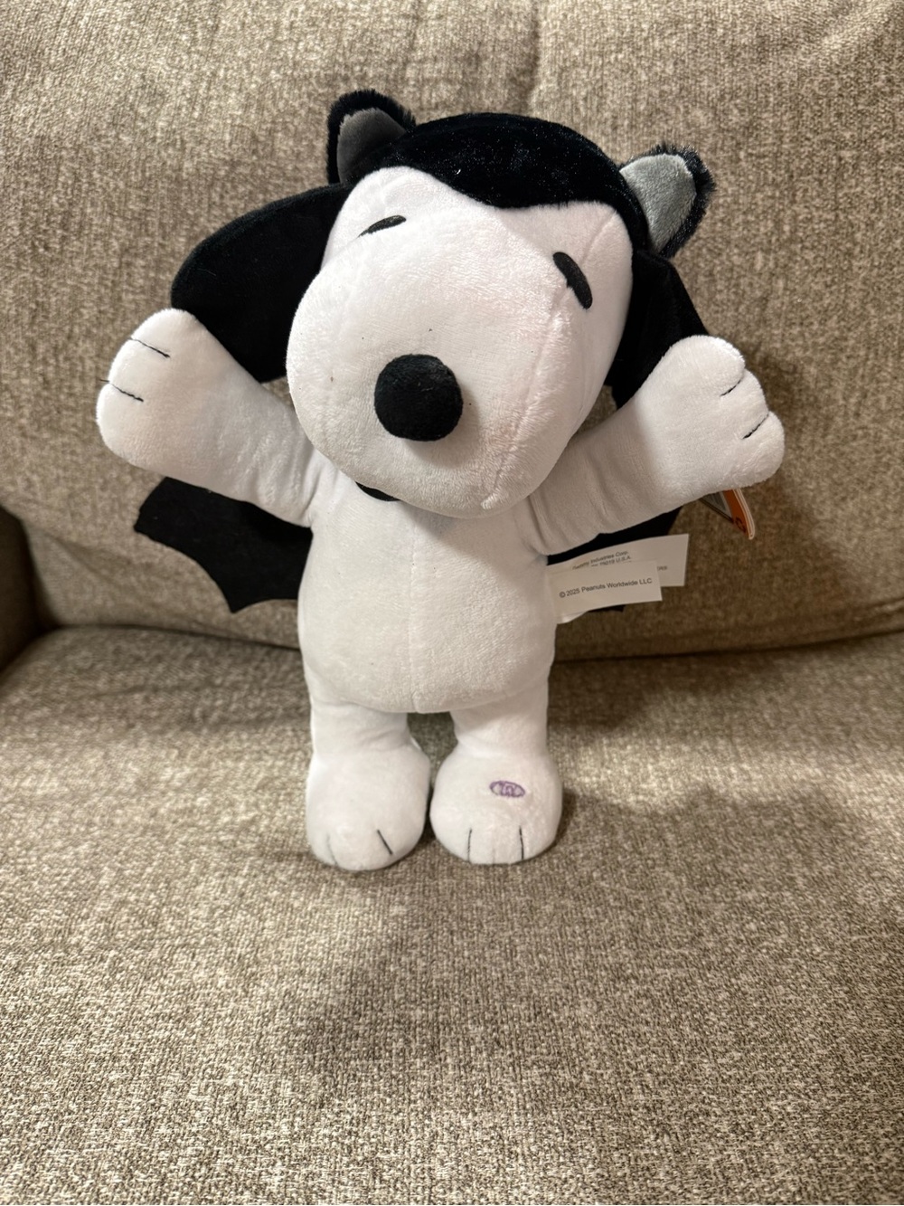 Peanuts Snoopy Plush Bat Animated Toy